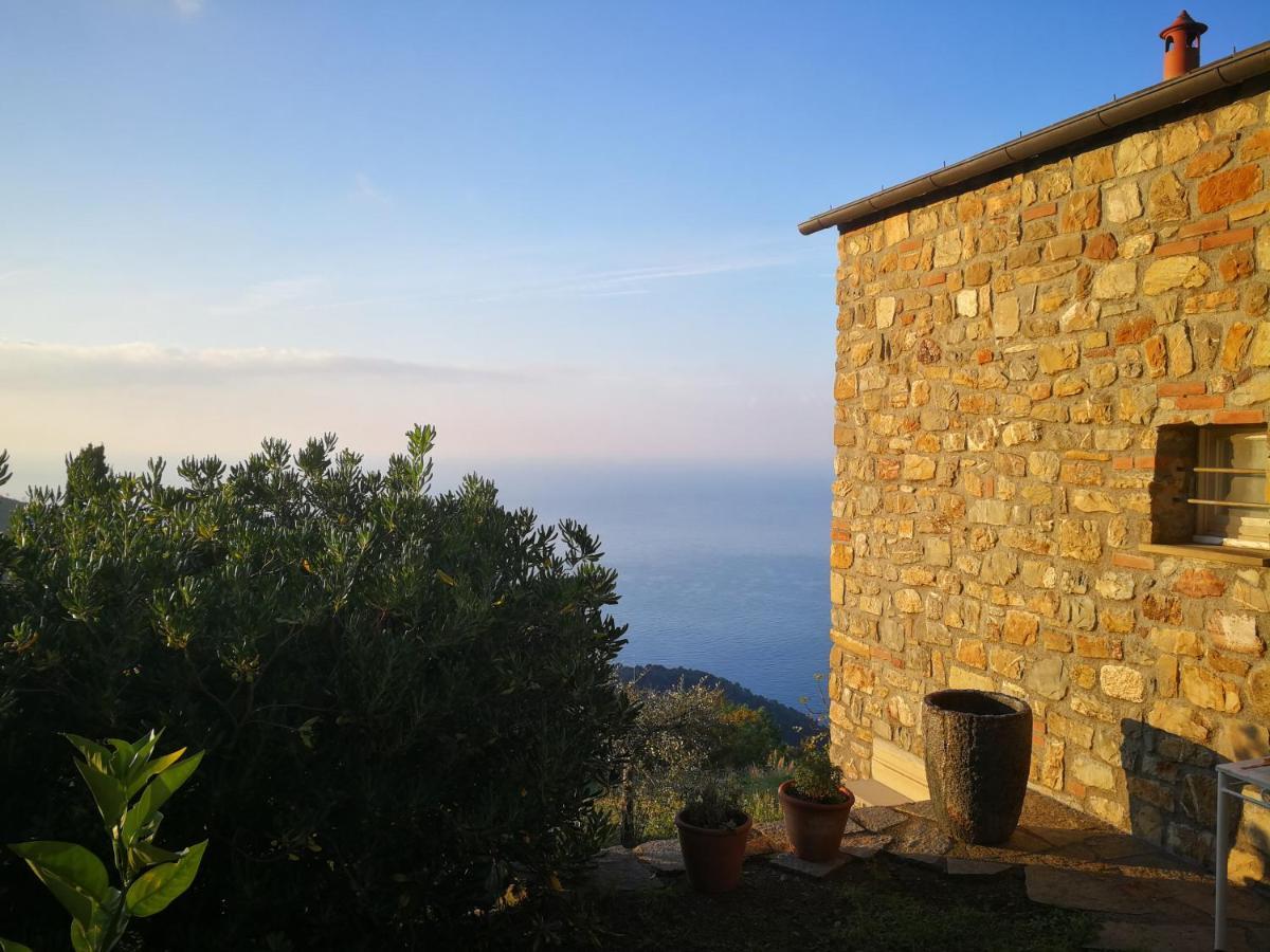 Cottage La Casa Del Pittore Reggimonti Luaran gambar