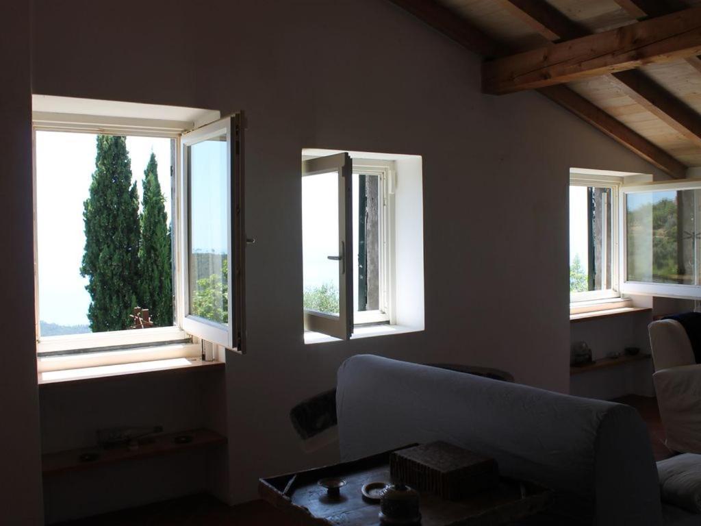 Cottage La Casa Del Pittore Reggimonti Luaran gambar