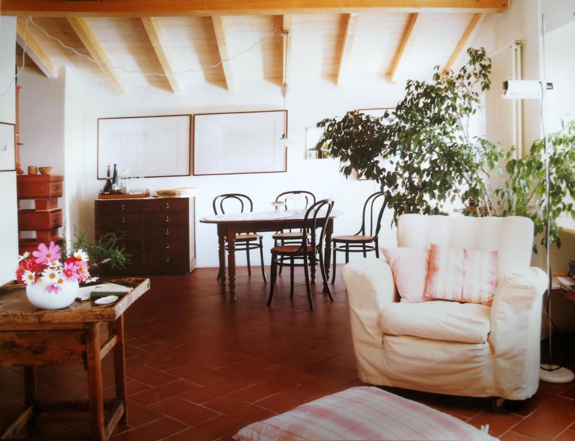 Cottage La Casa Del Pittore Reggimonti Luaran gambar