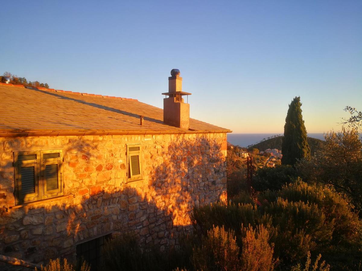 Cottage La Casa Del Pittore Reggimonti Luaran gambar